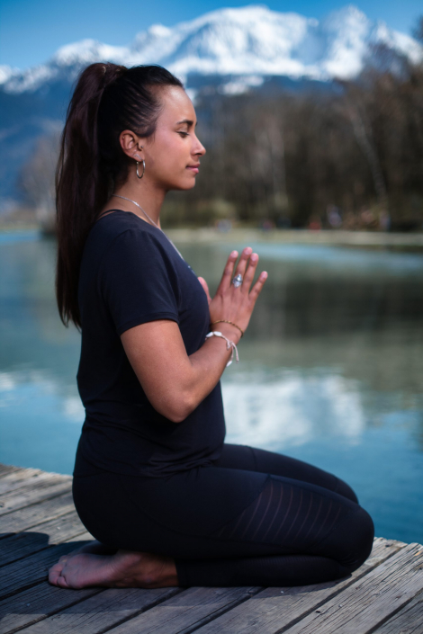 Cours Yoga Vinyasa au studio du Giffre, St Jeoire, avec Maïlys